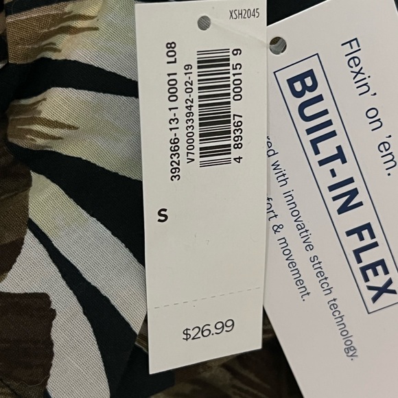 NWT- Old Navy Short Sleeve Button Down - Picture 4 of 6